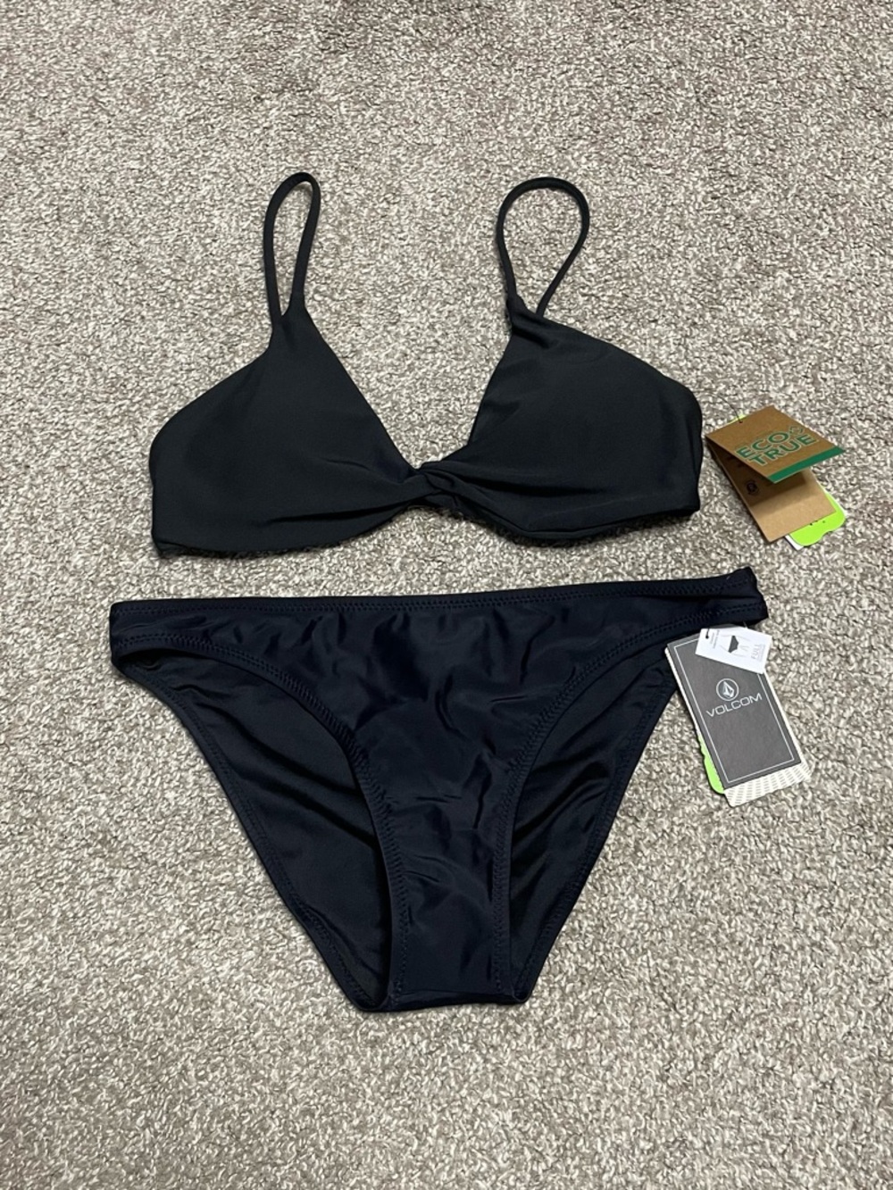 NWT Volcom Bikini Top and Bottom Women’s Size Medium